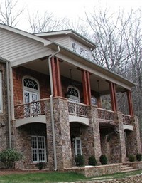 Необходимо защитить натуральный камень водоотводом Необходимо защитить натуральный камень водоотводом